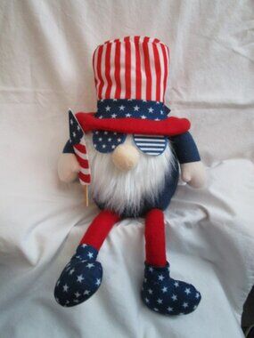 FOURTH OF JULY GNOME WITH TOP HAT & FIRECRACKER